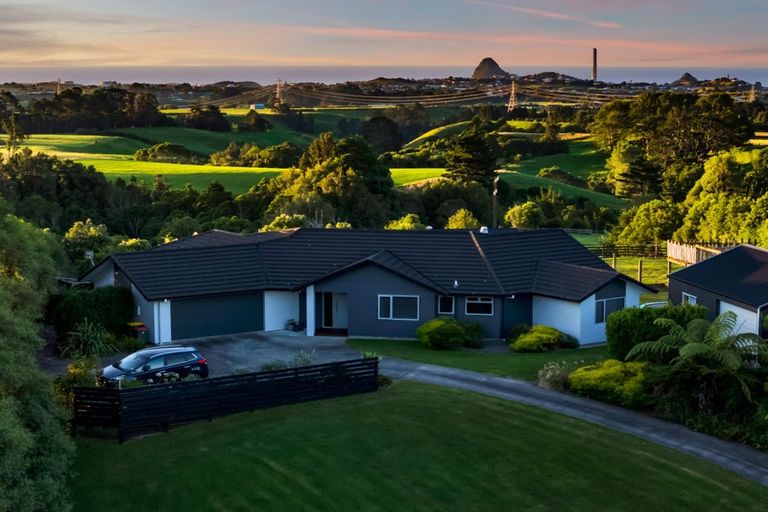 Photo of property in 590c Frankley Road, Hurworth, New Plymouth, 4371