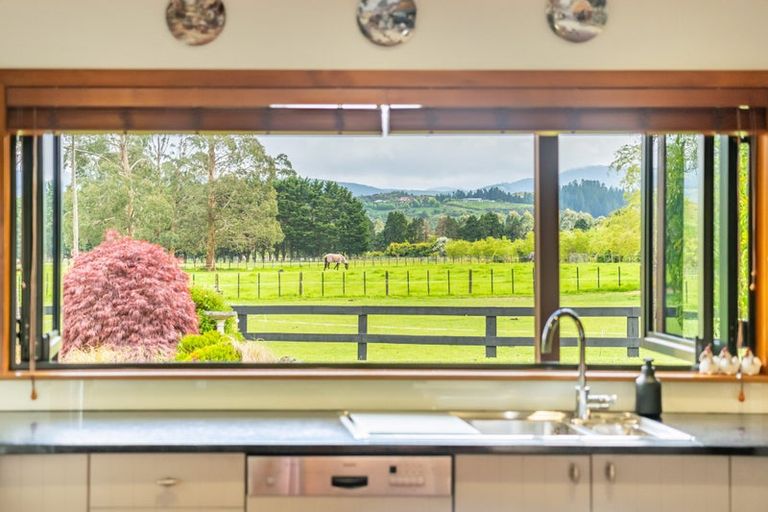 Photo of property in 39 Colletts Road, Mangaroa, Upper Hutt, 5371