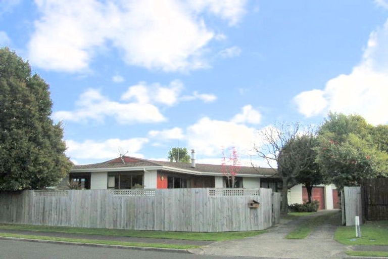 Photo of property in 10 Tudor Place, Mount Maunganui, 3116