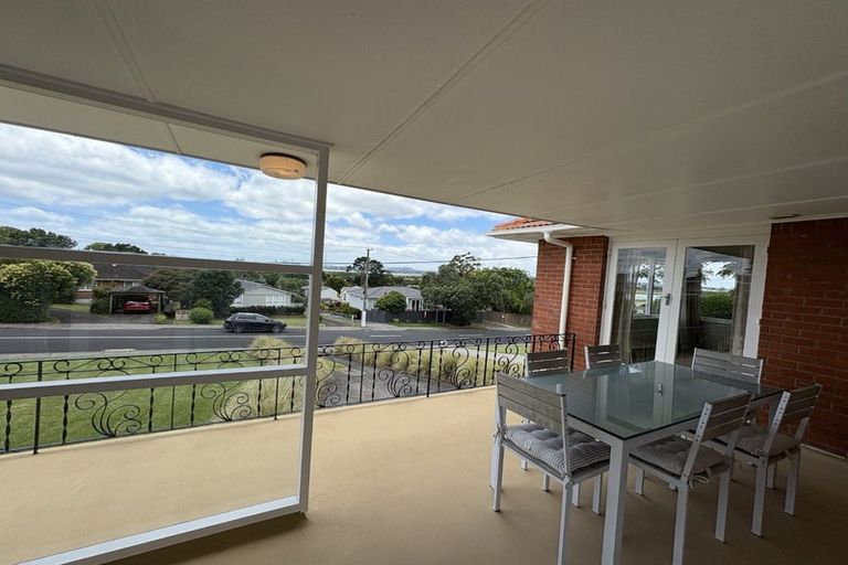 Photo of property in 54 Jaemont Avenue, Te Atatu South, Auckland, 0610