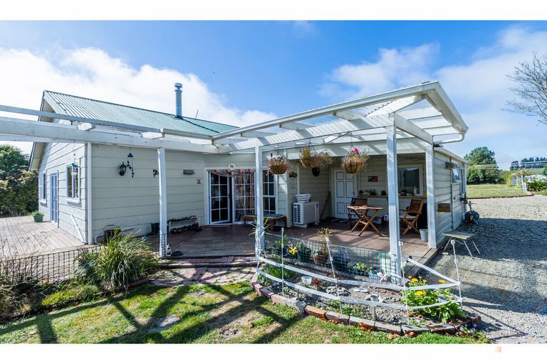 Photo of property in 92 Studholme Settlement Road, Waimate, 7979