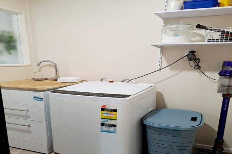 Photo of property in 48 Salamanca Road, Sunnynook, Auckland, 0620