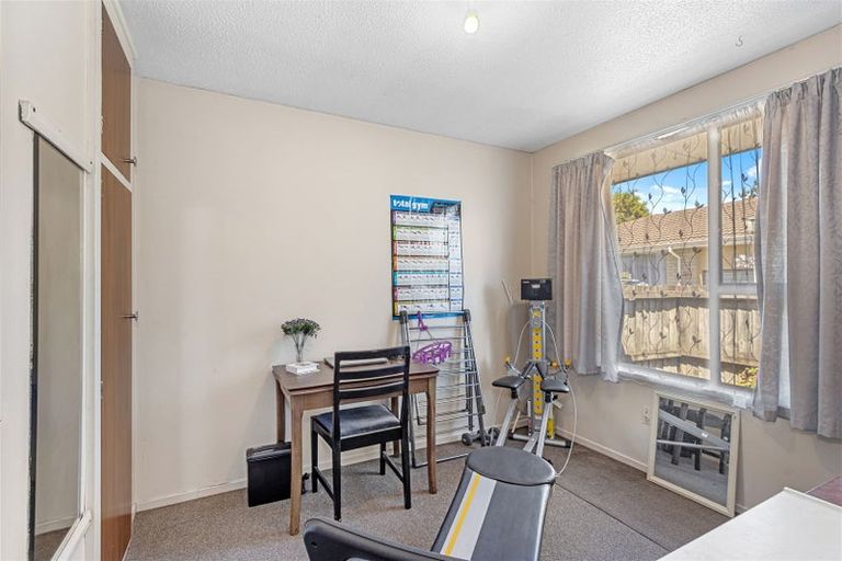Photo of property in 2/47 Chipping Lane, Redwood, Christchurch, 8051