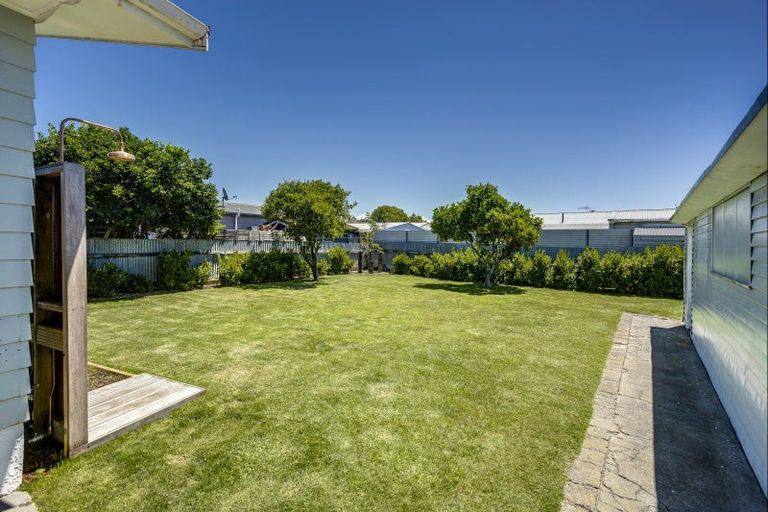 Photo of property in 21 Davidson Avenue, Pirimai, Napier, 4112