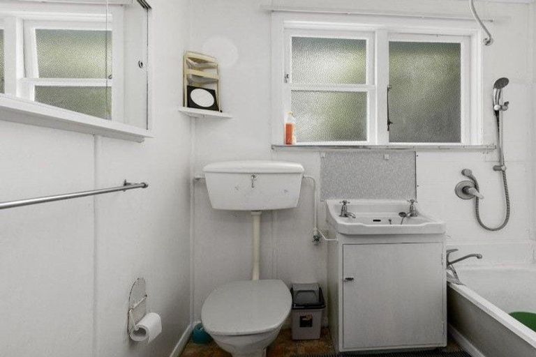 Photo of property in 286 Oxford Terrace, Avalon, Lower Hutt, 5011