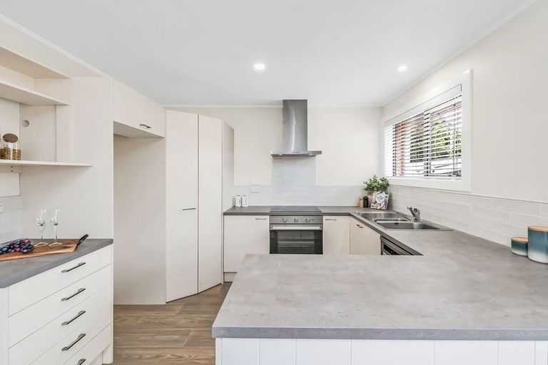 Photo of property in 3 Rosamund Place, Halswell, Christchurch, 8025