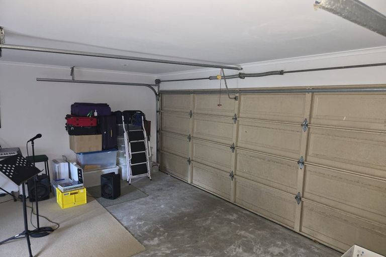 Photo of property in 32a Cutler Street, New Lynn, Auckland, 0600