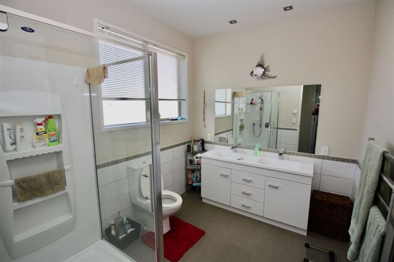 Photo of property in 22 Aquila Drive, Whitianga, 3510