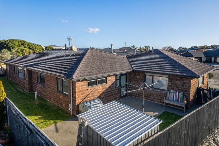 Photo of property in 12 Hulme Way, Raumati Beach, Paraparaumu, 5032