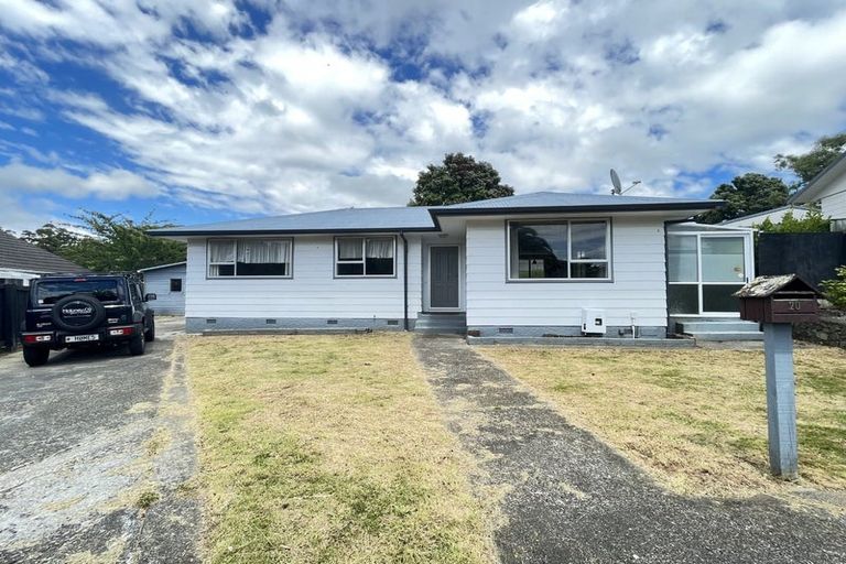 Photo of property in 20 Woolwich Close, Whitby, Porirua, 5024
