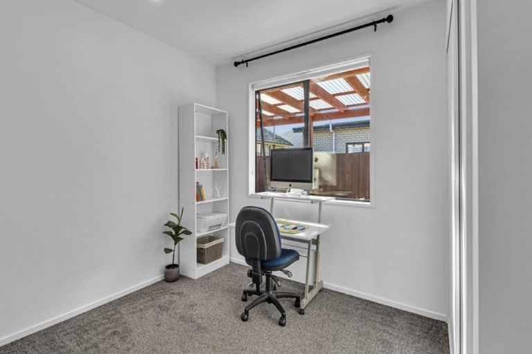 Photo of property in 46 Epsom Road, Sockburn, Christchurch, 8042