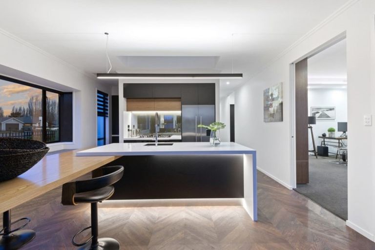 Photo of property in 17 Farrelly Place, Casebrook, Christchurch, 8051