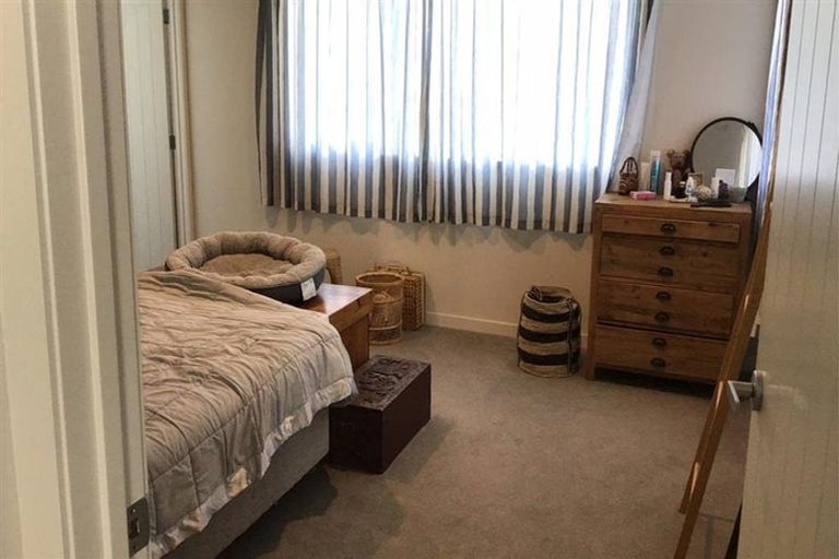 Photo of property in 25 O'farrell Drive, One Tree Point, 0118