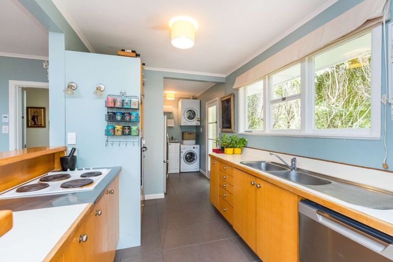 Photo of property in 2/16 Cresta Avenue, Beach Haven, Auckland, 0626