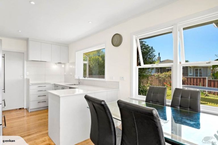 Photo of property in 37 Tampin Road, Hillpark, Auckland, 2102