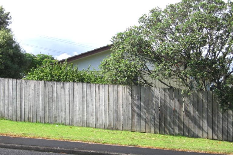 Photo of property in 6 Talavera Place, Te Atatu South, Auckland, 0602