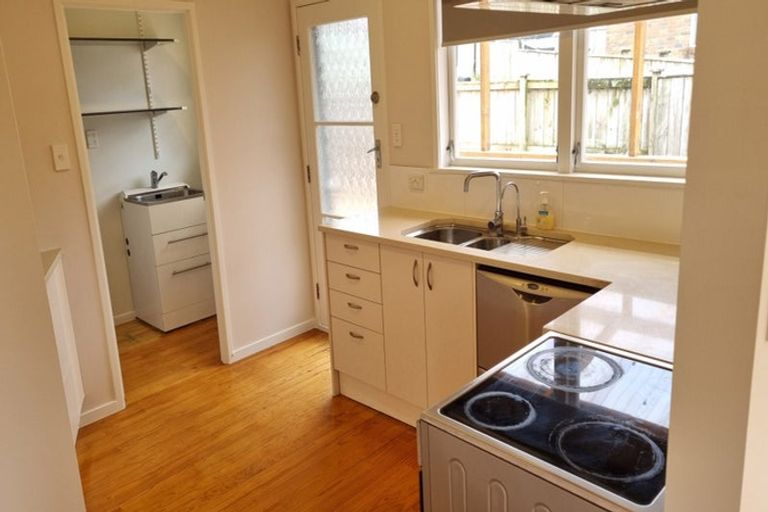 Photo of property in 43 Ramillies Place, Glenfield, Auckland, 0629