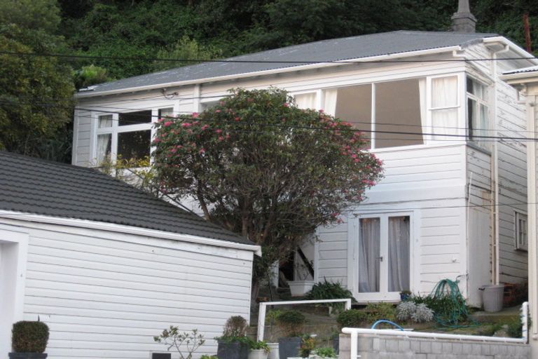 Photo of property in 1/456 Evans Bay Parade, Hataitai, Wellington, 6021
