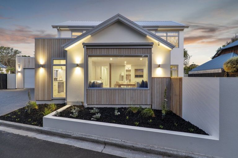 Photo of property in 20a Gordon Avenue, St Albans, Christchurch, 8014