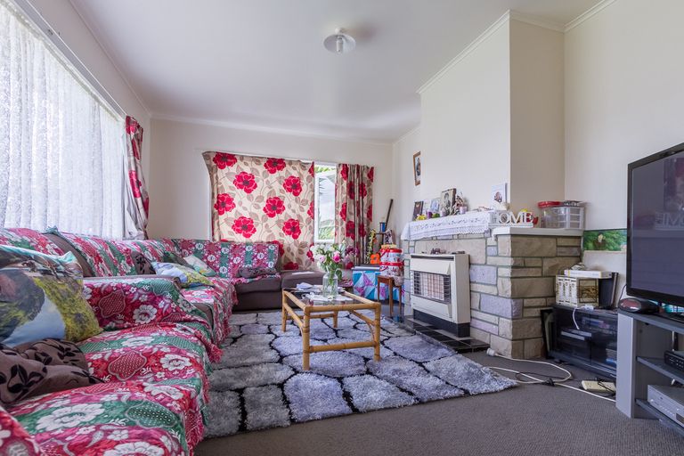 Photo of property in 240 Saint Marys Avenue, Te Awamutu, 3800