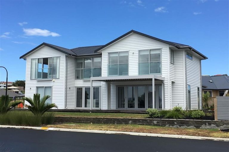 Photo of property in 2 Trevally Place, Snells Beach, 0920