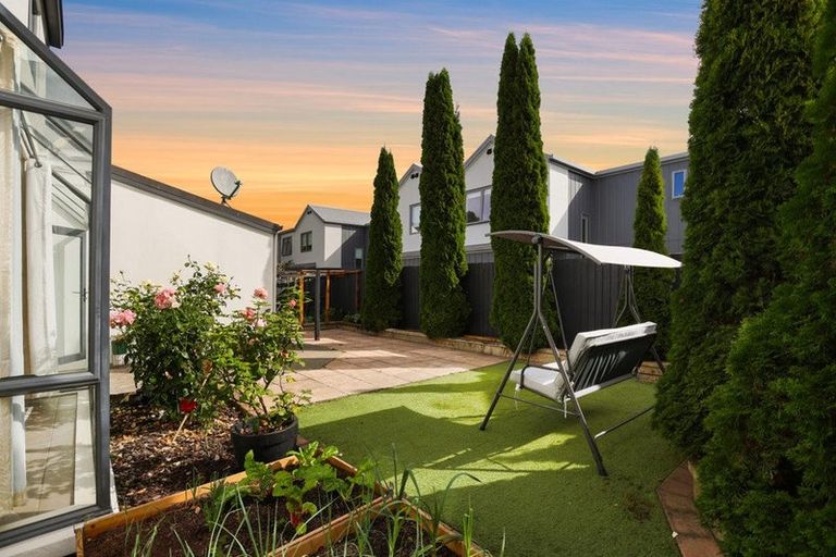 Photo of property in 2/44 London Street, Richmond, Christchurch, 8013