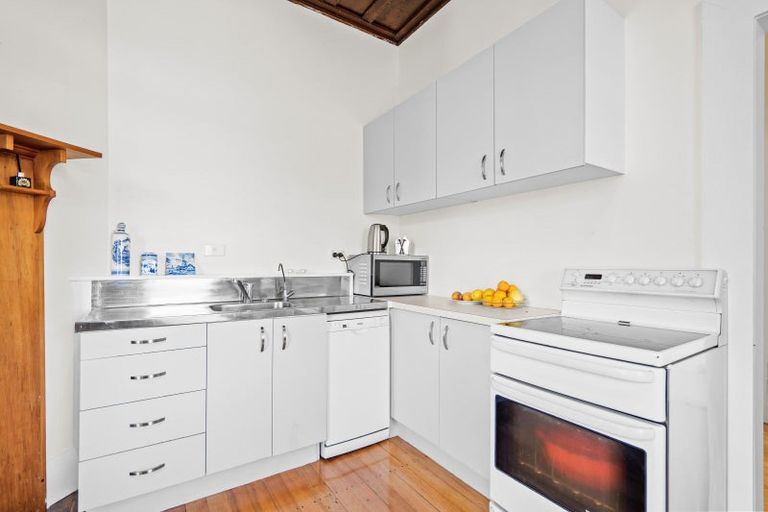 Photo of property in 1 View Road, Hikurangi, 0114