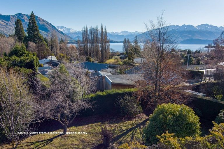 Photo of property in 116 Beacon Point Road, Wanaka, 9305