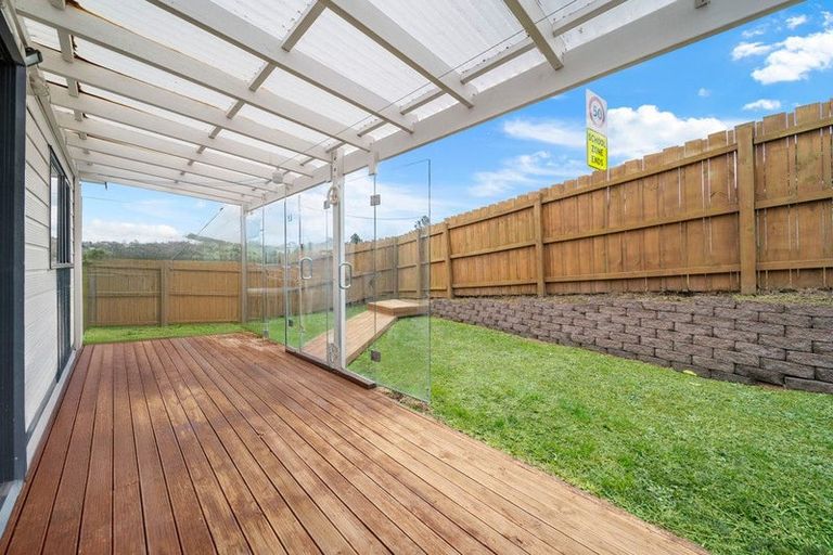 Photo of property in 2/109 Target Road, Totara Vale, Auckland, 0629