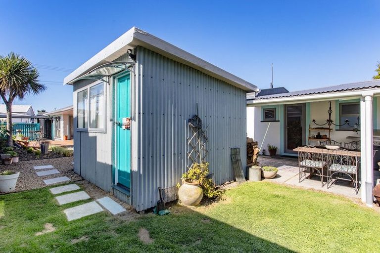 Photo of property in 73 Dunns Avenue, The Pines Beach, 7630