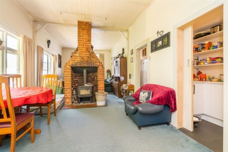 Photo of property in 97 Kaikorai Valley Road, Glenross, Dunedin, 9011