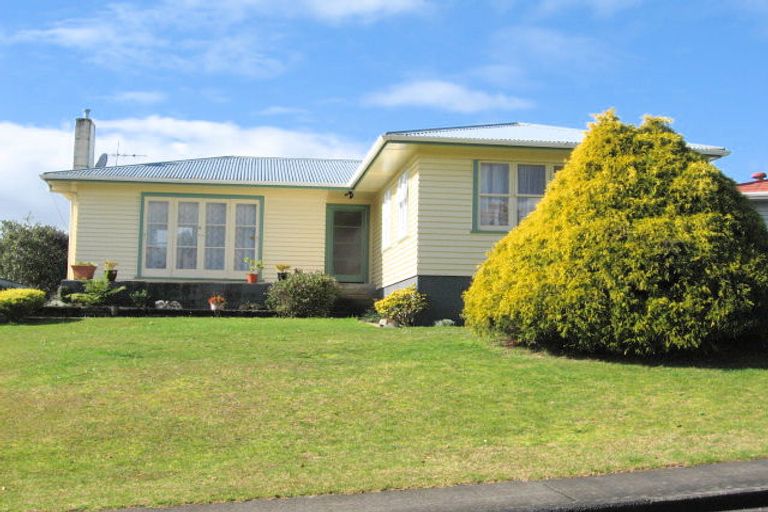 Photo of property in 3 Butler Place, Te Kamo, Whangarei, 0112