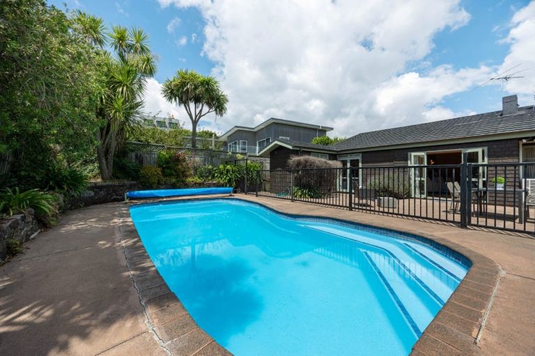 Photo of property in 11 Cheriton Road, Mellons Bay, Auckland, 2014