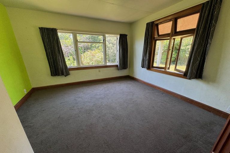 Photo of property in 25 Wairau Road, Picton, 7220