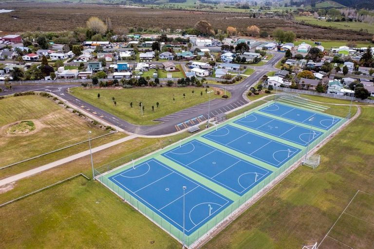 Photo of property in 28 Moewai Park Road, Whitianga, 3510