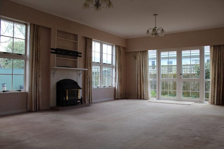 Photo of property in 11a Limbrick Street, Terrace End, Palmerston North, 4410