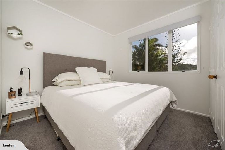 Photo of property in 24 Cedar Terrace, Stanmore Bay, Whangaparaoa, 0932