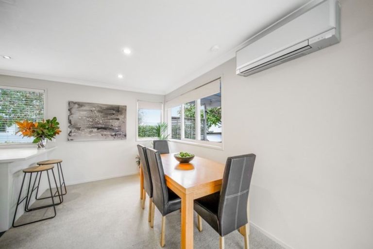 Photo of property in 1/36 Darren Crescent, Half Moon Bay, Auckland, 2012