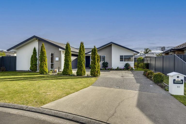 Photo of property in 10 Milford Place, Poraiti, Napier, 4112