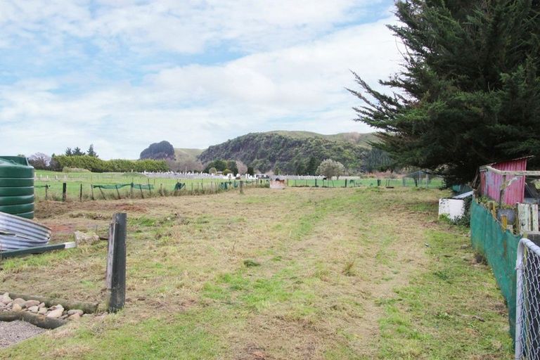 Photo of property in 81390 State Highway 2, Mangatainoka, Pahiatua, 4982