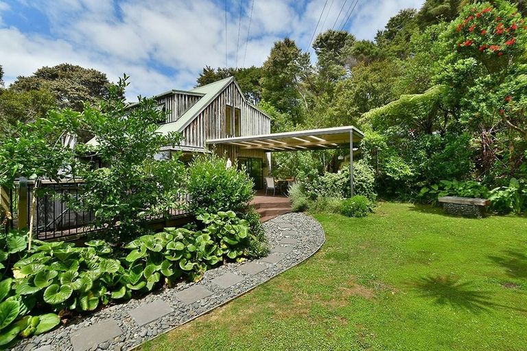 Photo of property in 30 Cochrane Avenue, Arkles Bay, Whangaparaoa, 0932