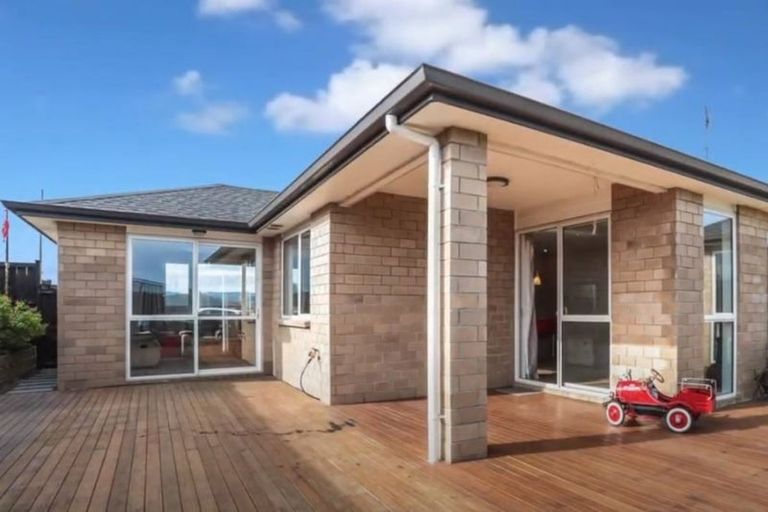 Photo of property in 95 Parkhaven Drive, Rosehill, Papakura, 2113