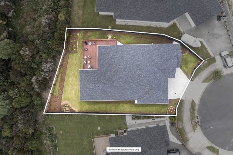 Photo of property in 24 Kahu Close, Orewa, 0931