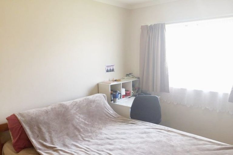 Photo of property in 16 Monash Place, Flat Bush, Auckland, 2016