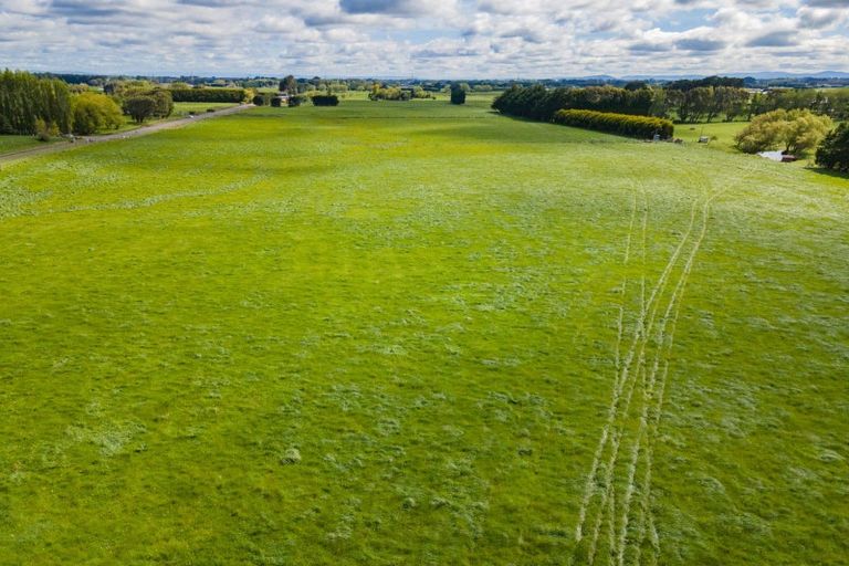 Photo of property in 33 Mckellar Road, Seaward Bush, Invercargill, 9871