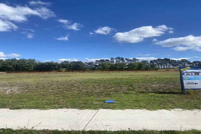 Photo of property in 45 Te Taniwha Road, One Tree Point, 0118