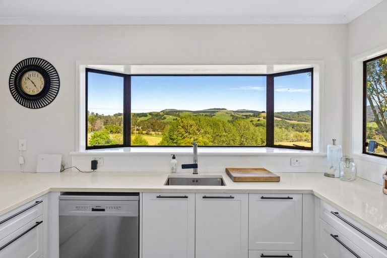 Photo of property in 3 Waiteitei Road, Wellsford, 0974