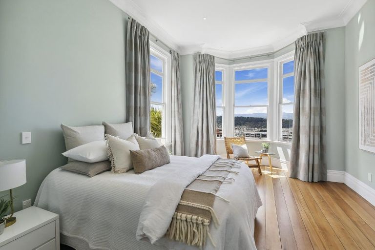 Photo of property in 22 Central Terrace, Kelburn, Wellington, 6012