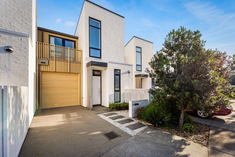Photo of property in 25 Isitt Road, Hobsonville, Auckland, 0616