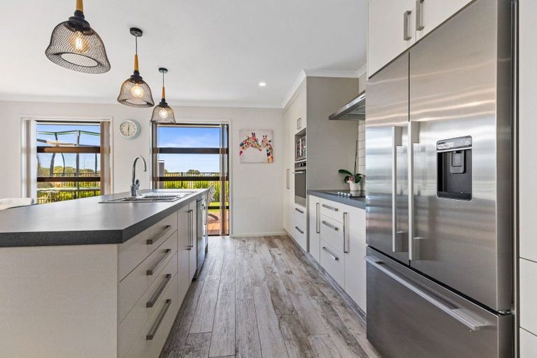 Photo of property in 32 Drabble Crescent, Papamoa Beach, Papamoa, 3118